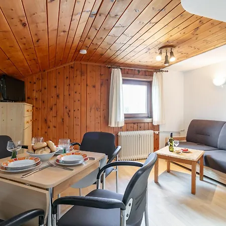 Rettenstein Und Gaisbergblick 아파트